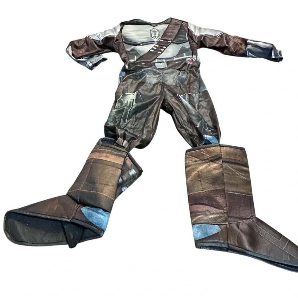 Star Wars Mandalorian child’s Costume - Brown and‎ Silver Size Small 5 6 NWT